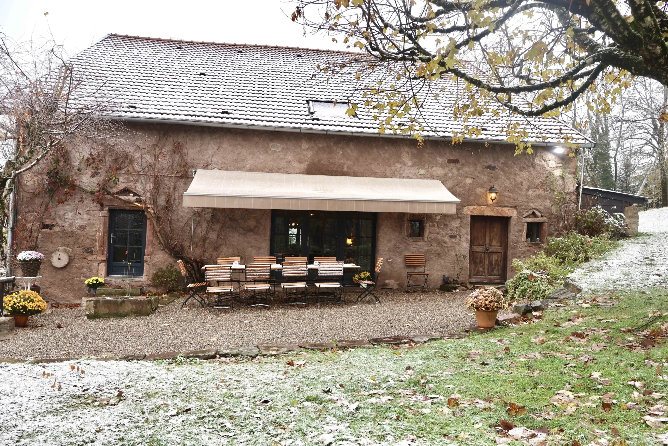Monthury-Slider-Exterieur-Maison