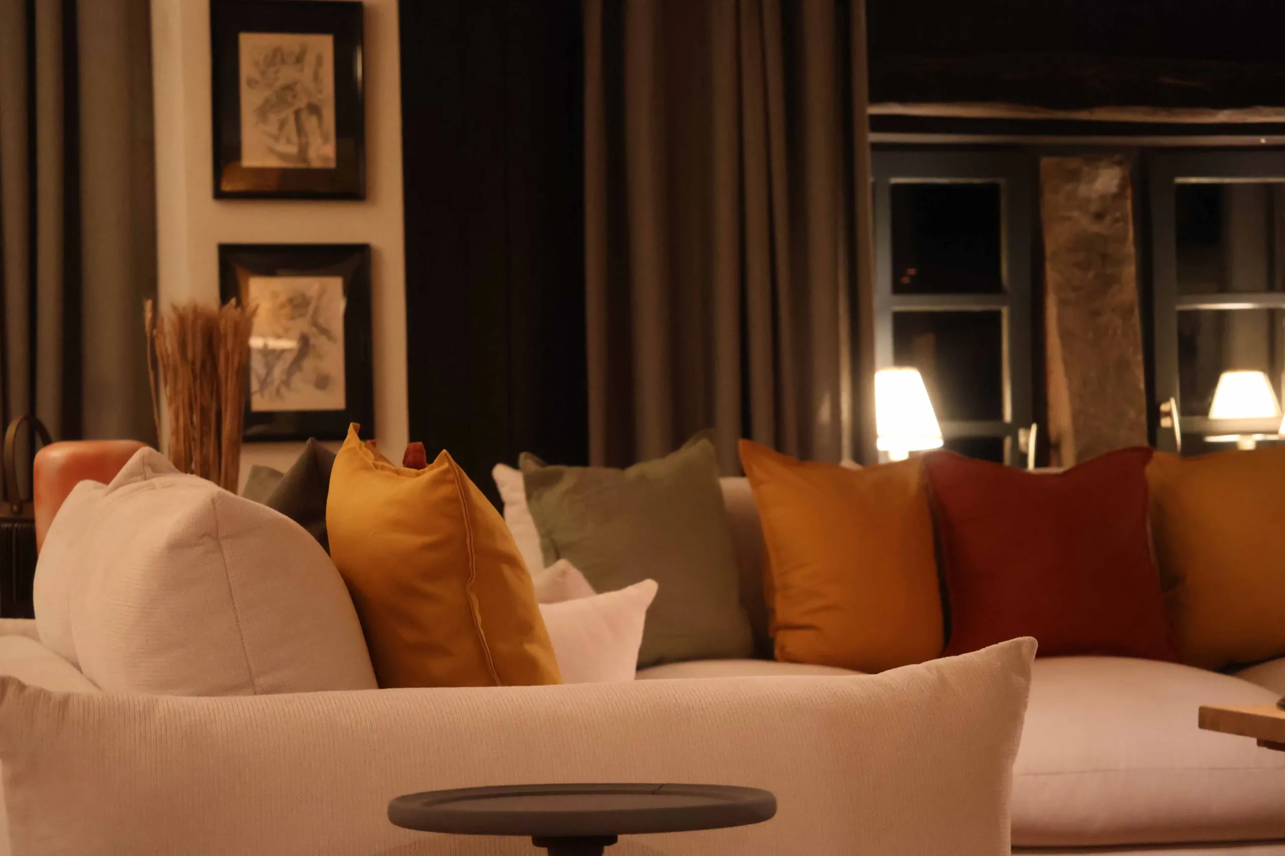 Monthury-Slider-Interieur-Canape